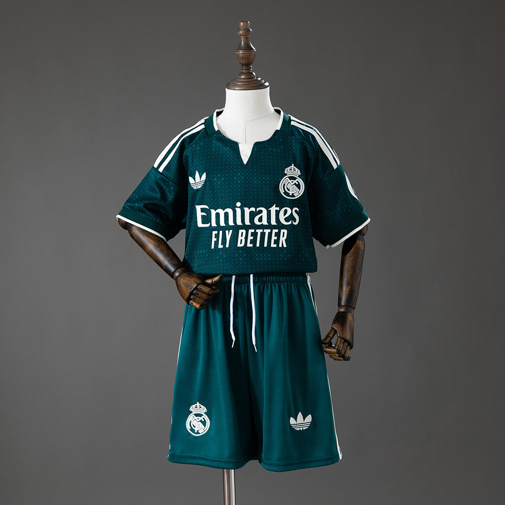 Real Madrid 26/27 II Kids Kit